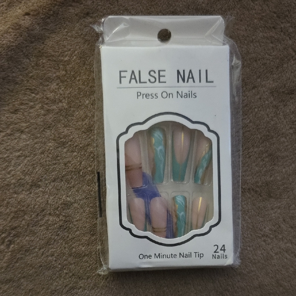 🔥5 For $40 NWT Press On Nail Set